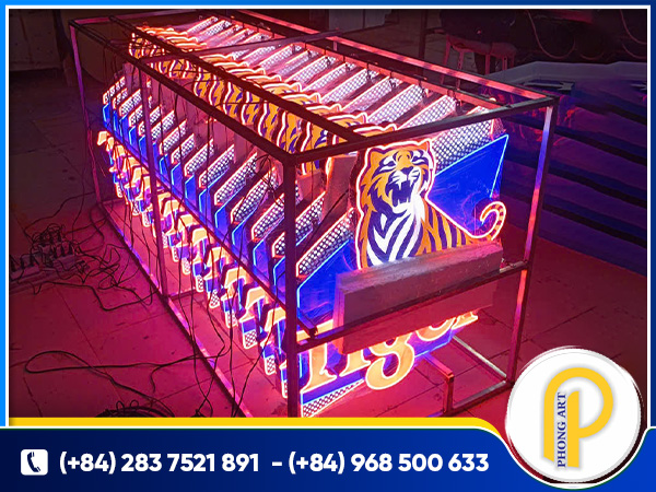 LED display board
